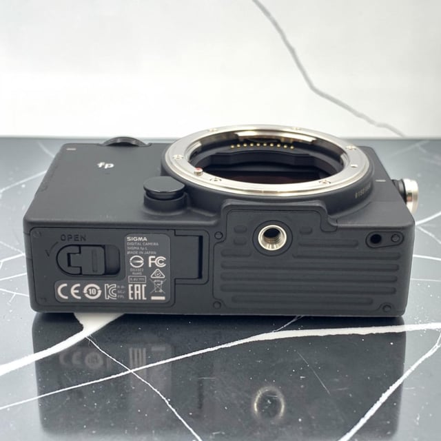 SIGMA fp L ボディ