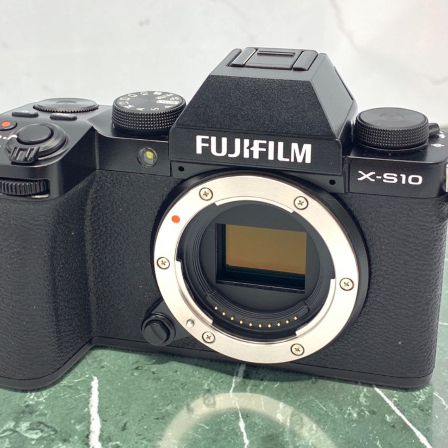 富士フイルム X-S10 ボディの中古 (美品)・¥115,680 by molna