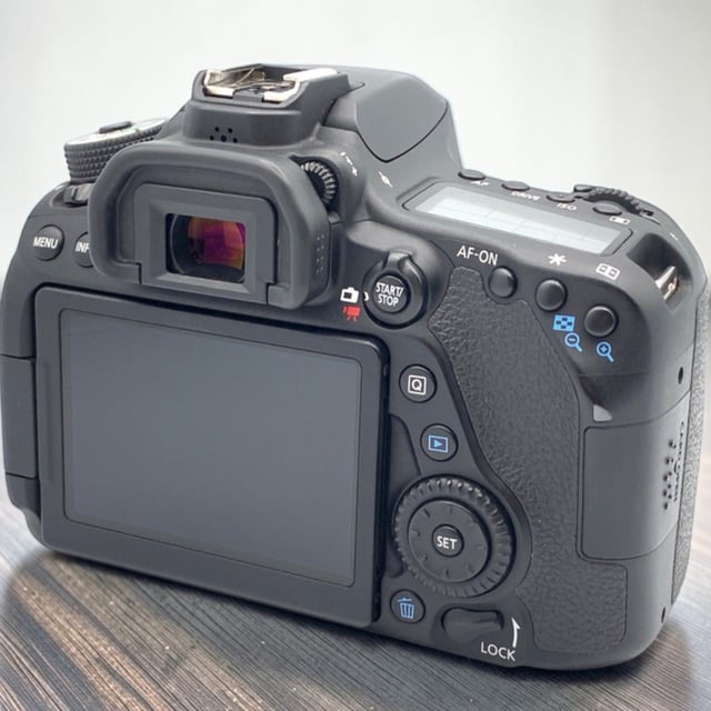 EOS 80D ボディ