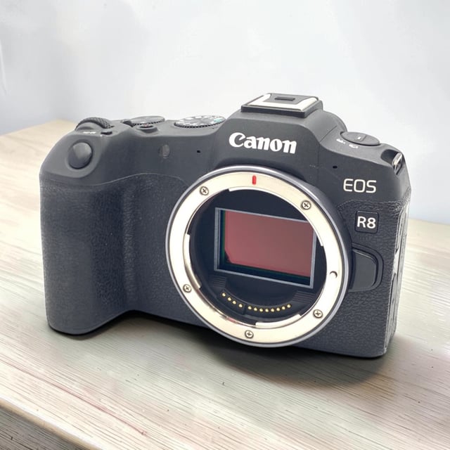 EOS R8 ボディ