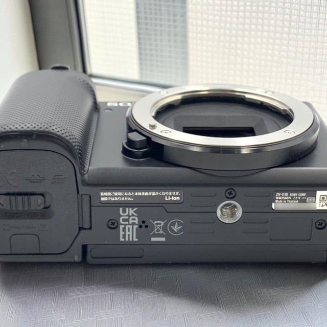 VLOGCAM ZV-E10 ボディ "ブラック"
