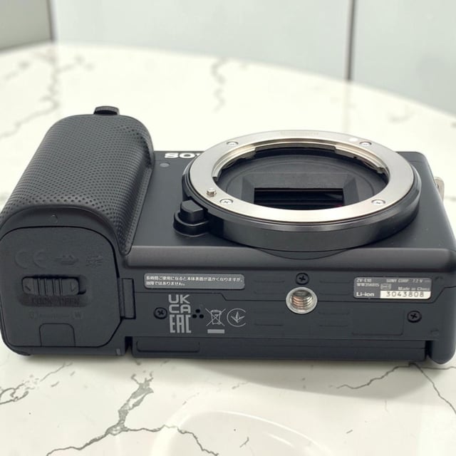 VLOGCAM ZV-E10 ボディ "ブラック"