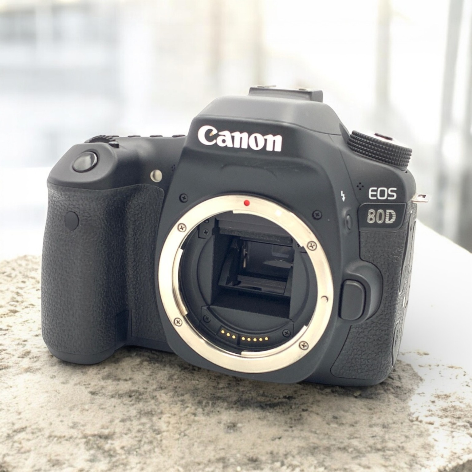 EOS 80D ボディの中古カメラを買うならみんなのカメラ IBRZ_w9E2gLT