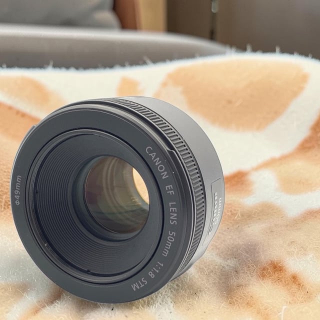 EF 50mm F1.8 STM