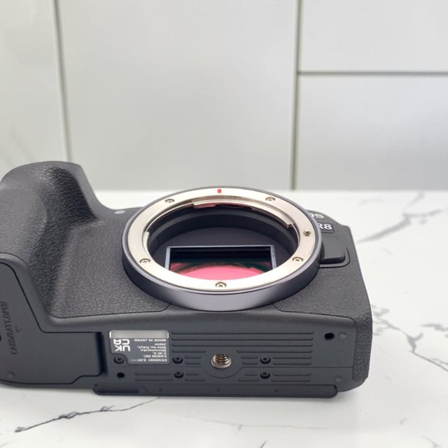 EOS R8 ボディ