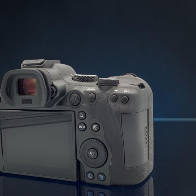 EOS R6 Mark II ボディ