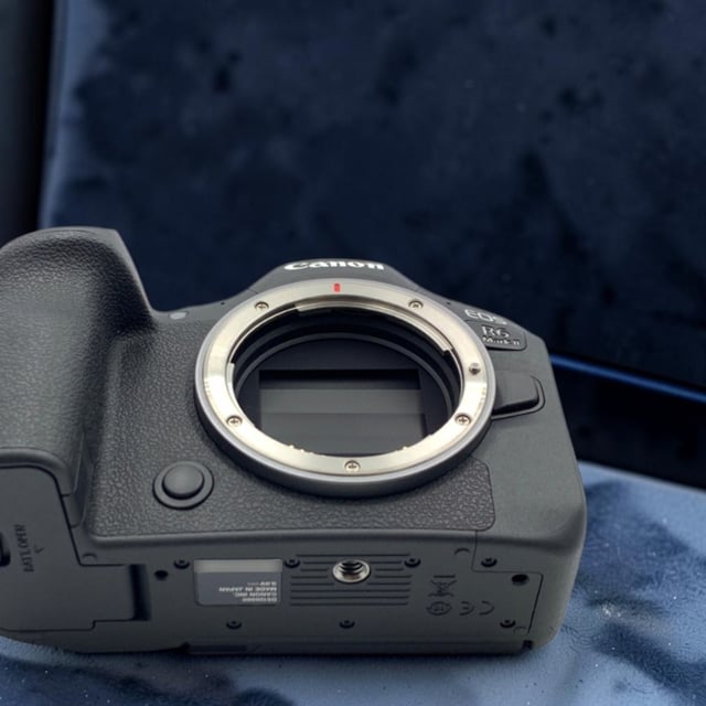 EOS R6 Mark II ボディ