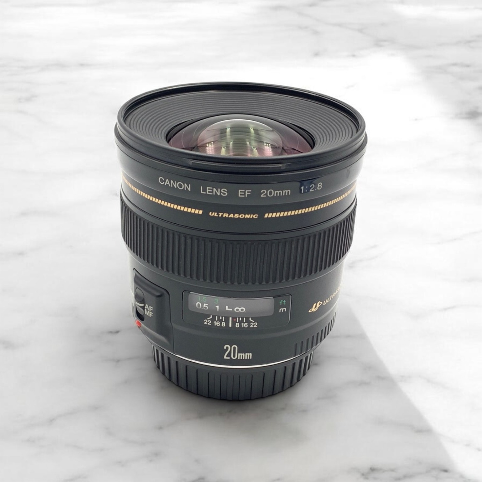 Canon EF 20mm f/2.8 単焦点レンズ 中古 Canon EF 20mm F2.8 USMの中古 (美品)・¥22,010 | みんなのカメラ