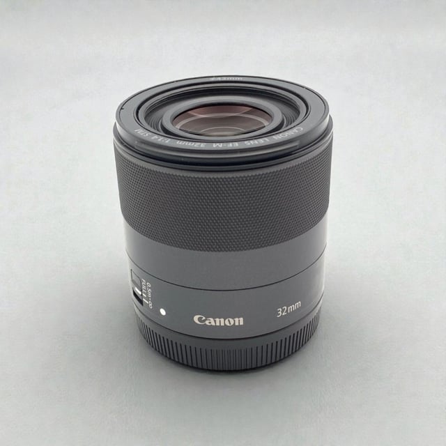 EF-M32mm F1.4 STM