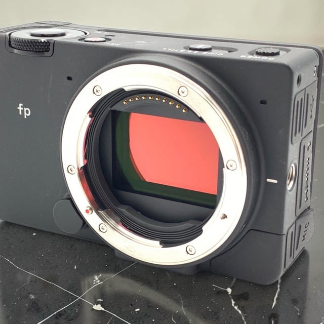 SIGMA fp ボディ