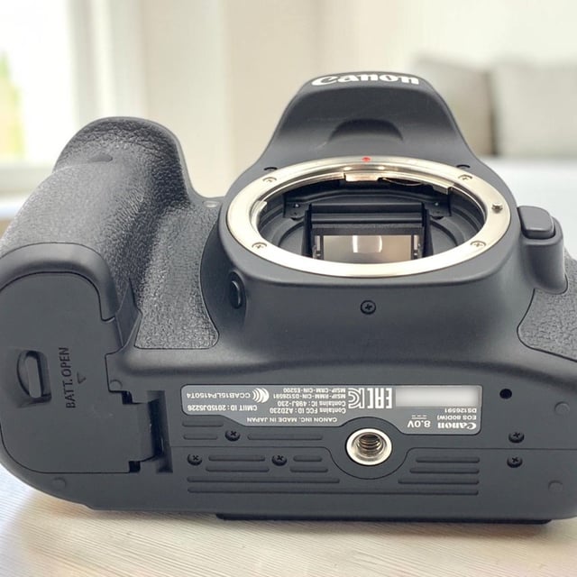 EOS 80D ボディ