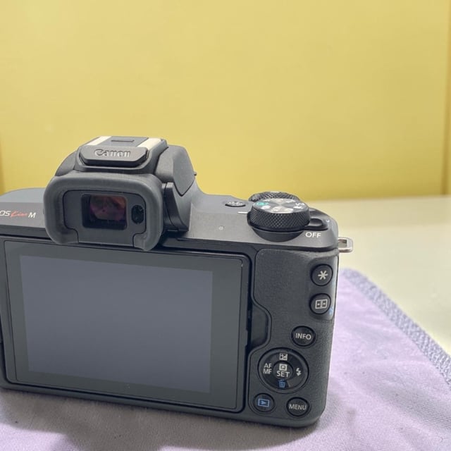 EOS Kiss M ボディ "ブラック"
