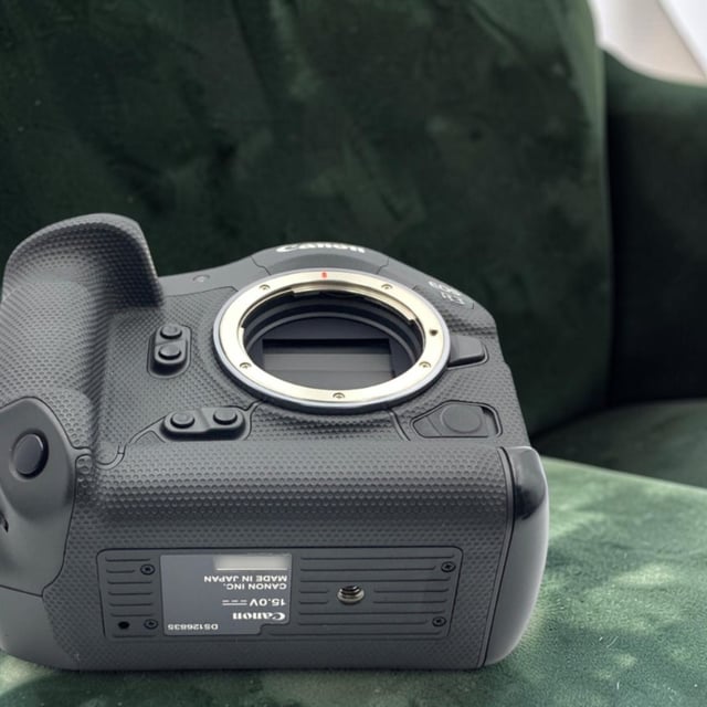 EOS R3 ボディ