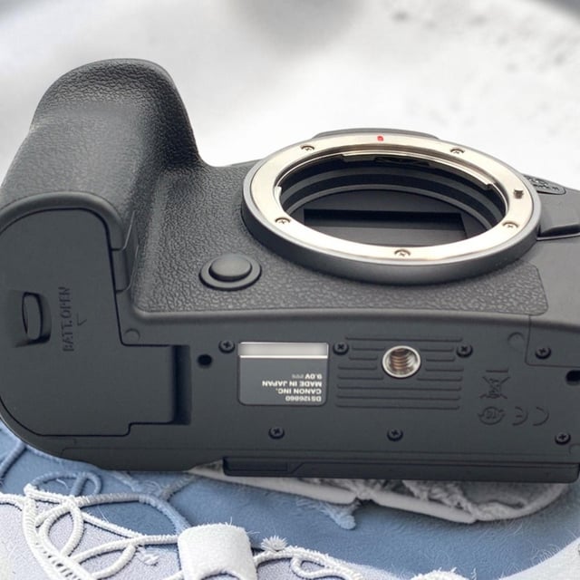 EOS R6 Mark II ボディ