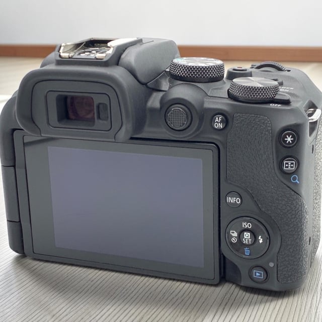 EOS R10 ボディ