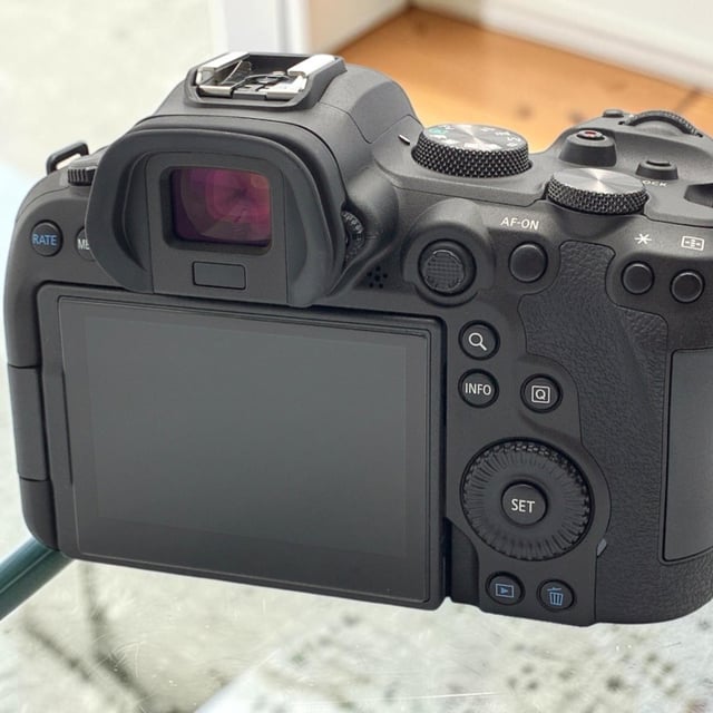 EOS R6 ボディ