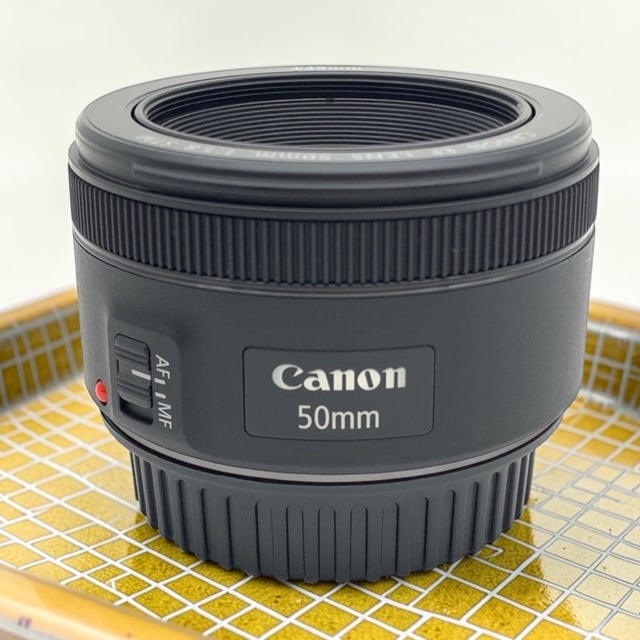 EF 50mm F1.8 STM