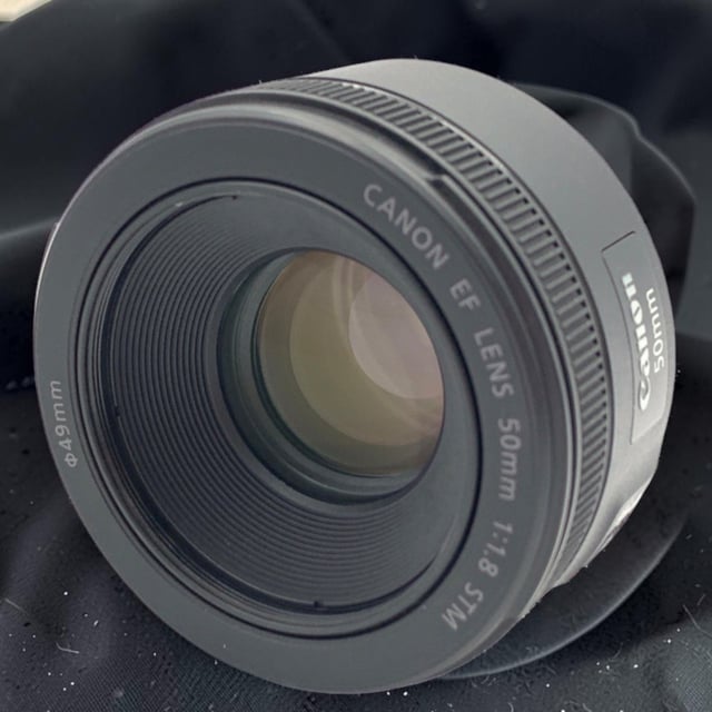 EF 50mm F1.8 STM