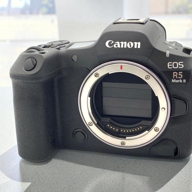 EOS R5 Mark II ボディ