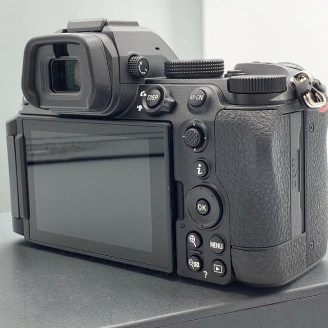Z5II ボディ