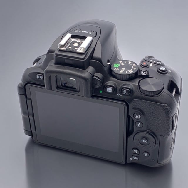 D5600 ボディ