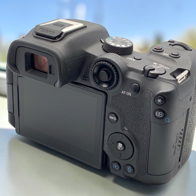 EOS R7 ボディ