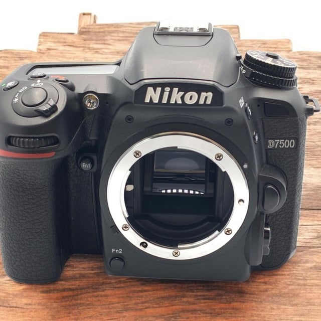 D7500 ボディ