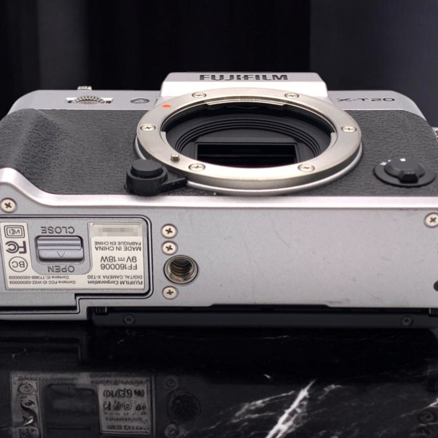 富士フイルム X-T20 ボディ 