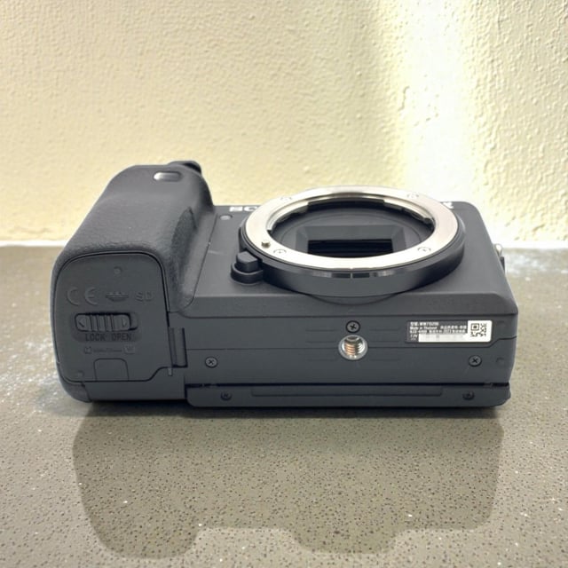 α6400 ILCE-6400 ボディ "ブラック"