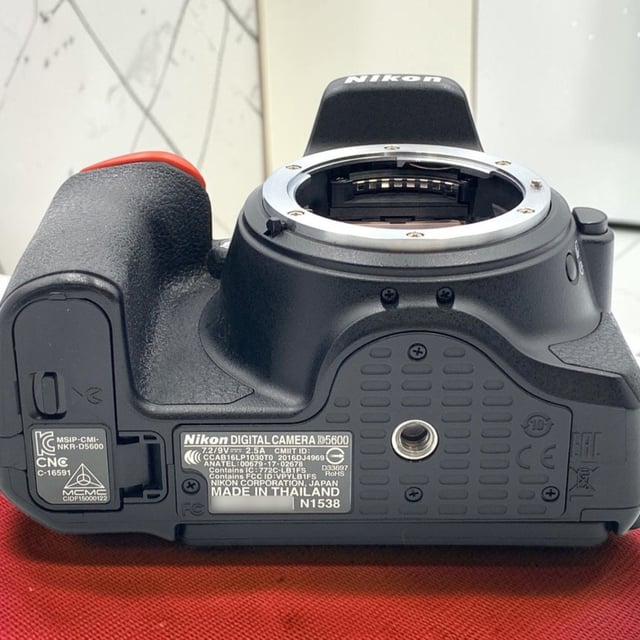 D5600 ボディ