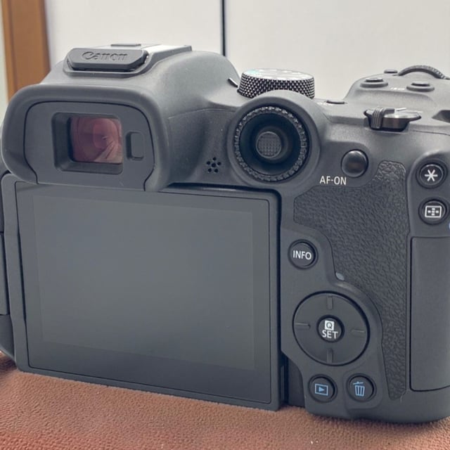 EOS R7 ボディ