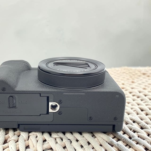 PowerShot V1