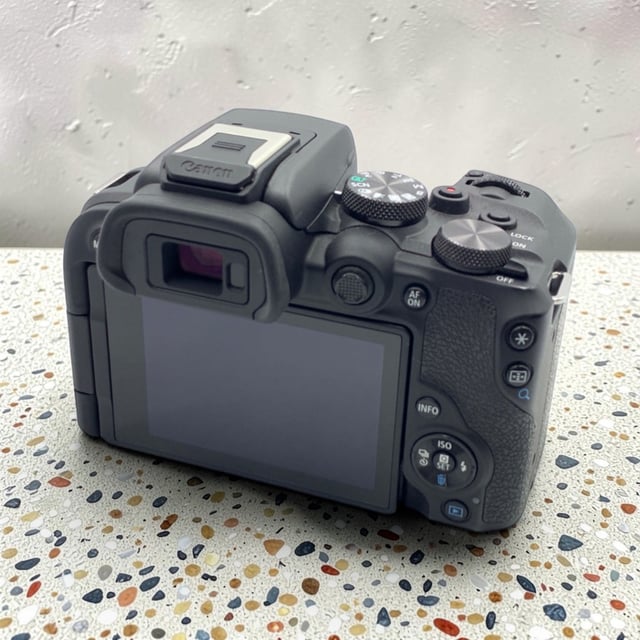 EOS R10 ボディ