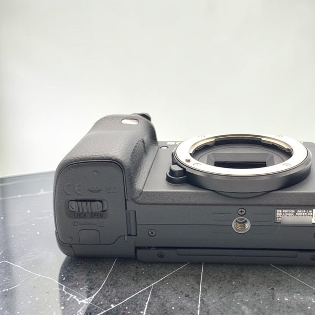 α6400 ILCE-6400 ボディ "ブラック"