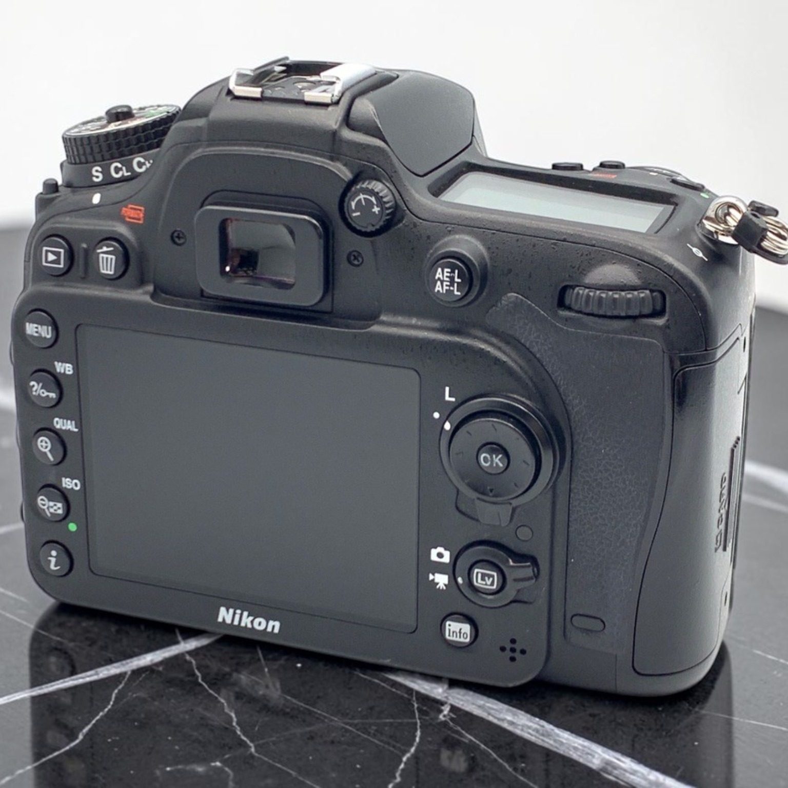 ニコン D7200 ボディの新品/中古の在庫一覧 | みんなのカメラ