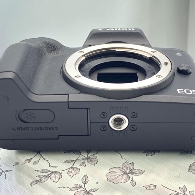 EOS Kiss M ボディ "ブラック"