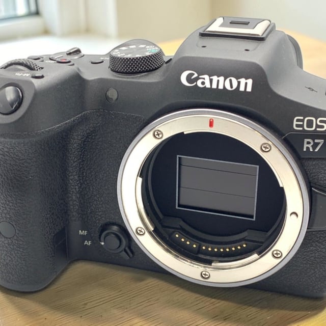 EOS R7 ボディ
