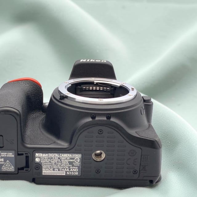 D5600 ボディ