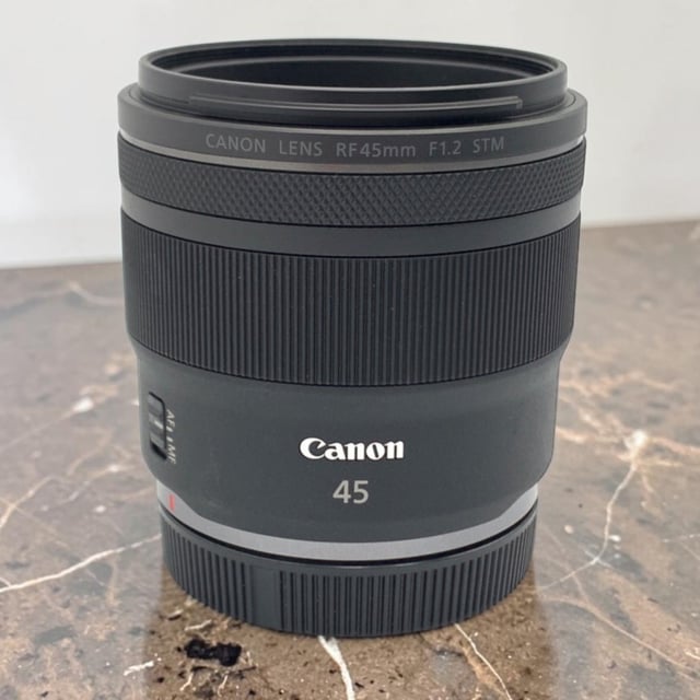RF45mm F1.2 STM