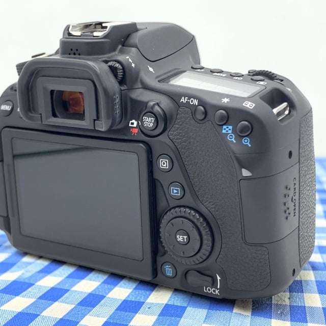 EOS 80D ボディ