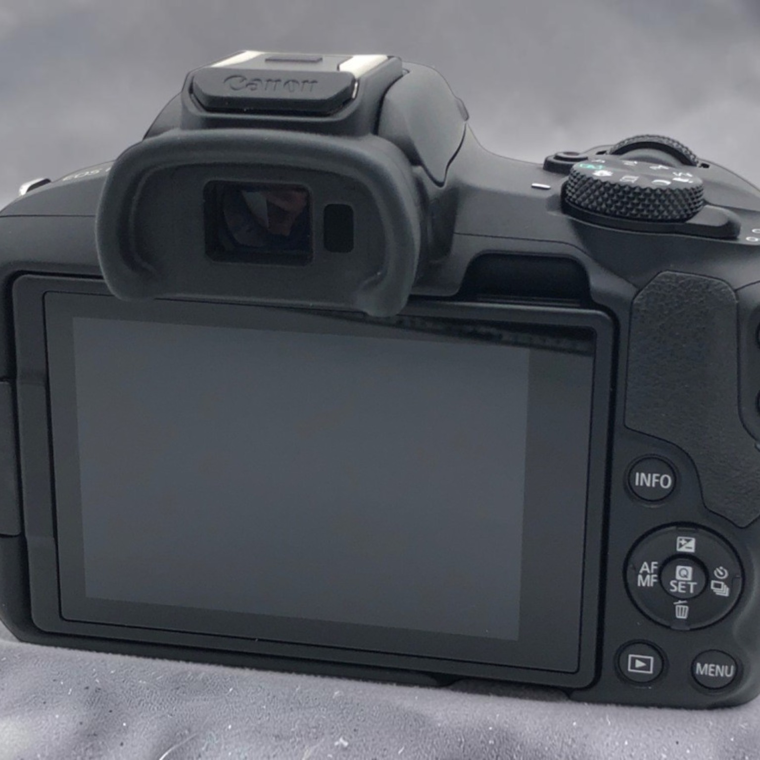 Canon EOS R50 ボディ 
