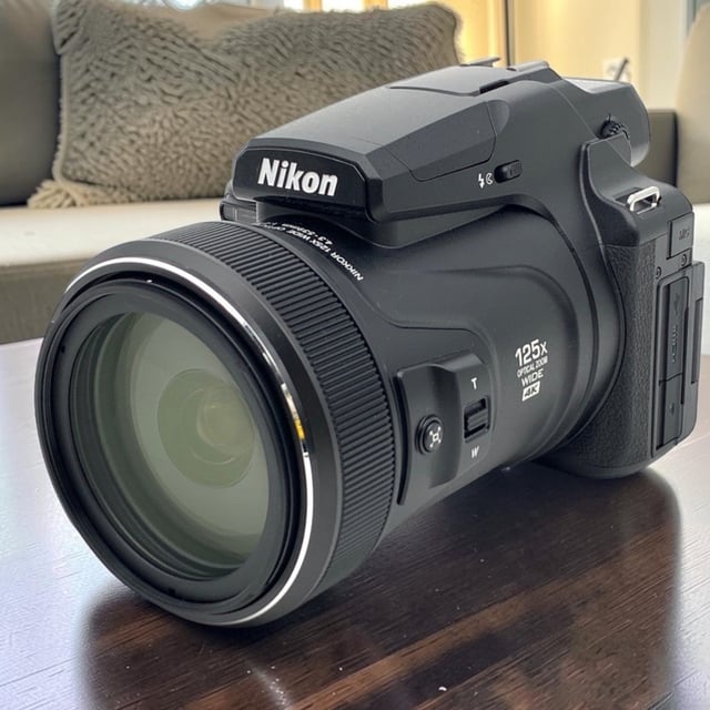 COOLPIX P1100