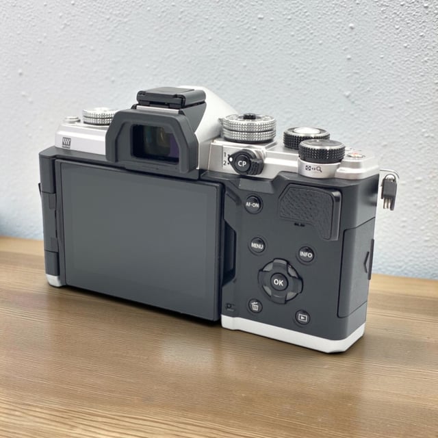 OM-3 ボディ