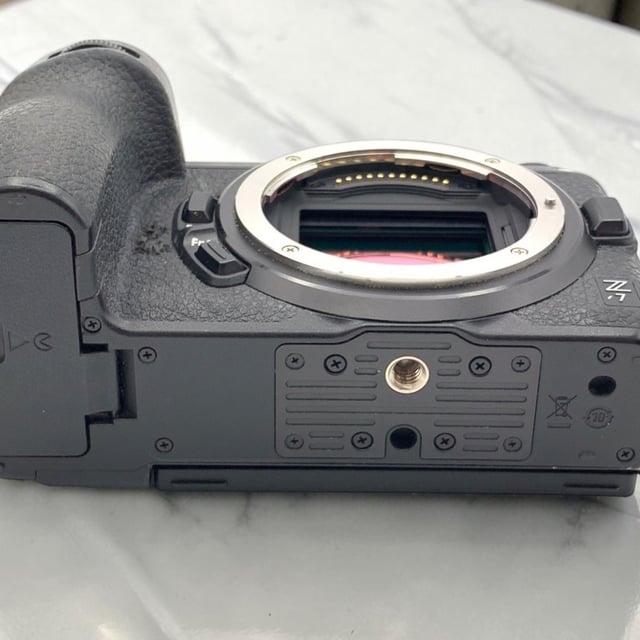 Z7 ボディ