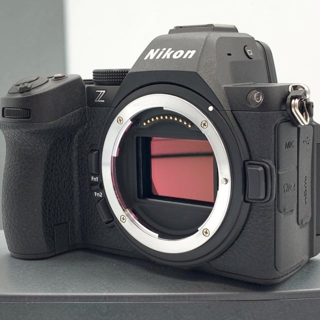 Z5II ボディ