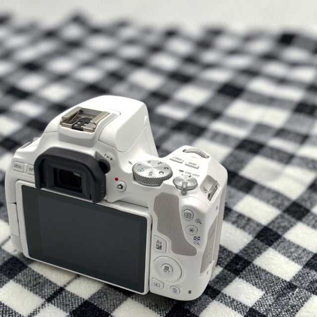 EOS Kiss X10 ボディ