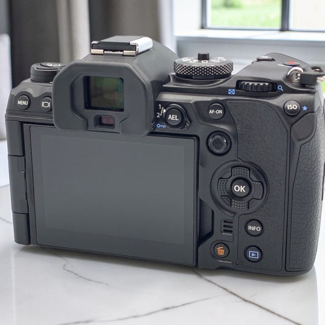 OM-1 ボディ