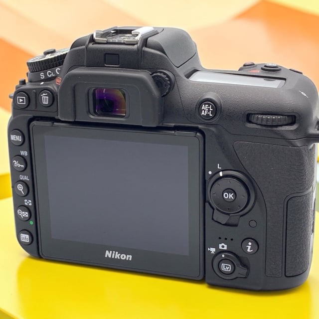D7500 ボディ