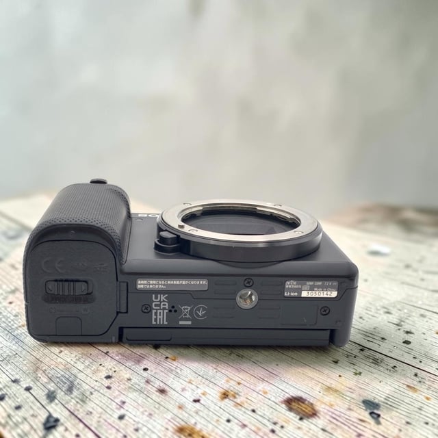 VLOGCAM ZV-E10 ボディ "ブラック"