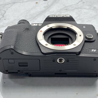 OM-D E-M10 Mark IV ボディ "ブラック"